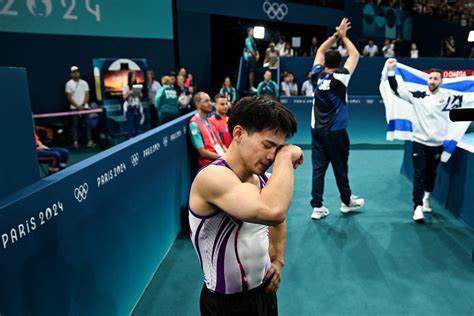 how old is carlos yulo|Carlos Yulo qualifies for Paris Olympics .